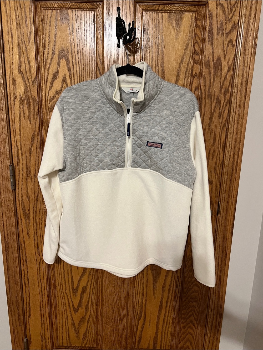 Women’s Vineyard Vines Grey Quilted & Cream Half-Zip Pullover